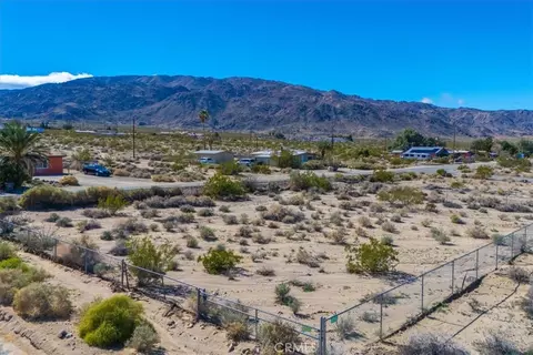74552 Foothill Dr, Twentynine Palms, CA 92277