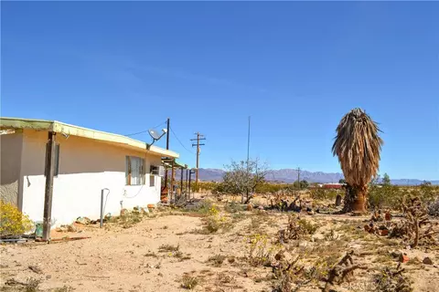 Exterior - 4040 Peter Rabbit, Twentynine Palms, CA 92277 photo 5 of 12