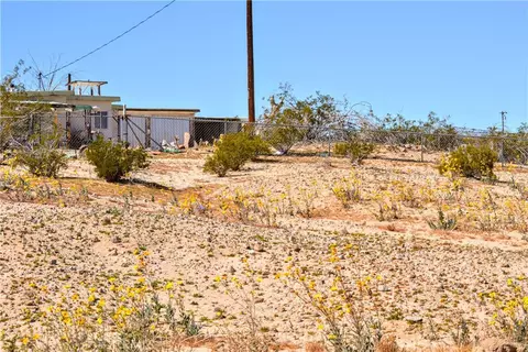 Exterior - 4040 Peter Rabbit, Twentynine Palms, CA 92277 photo 10 of 12