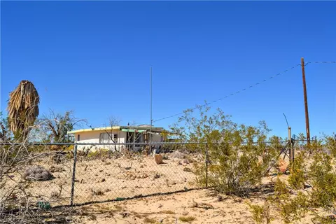 Exterior - 4040 Peter Rabbit, Twentynine Palms, CA 92277 photo 4 of 12
