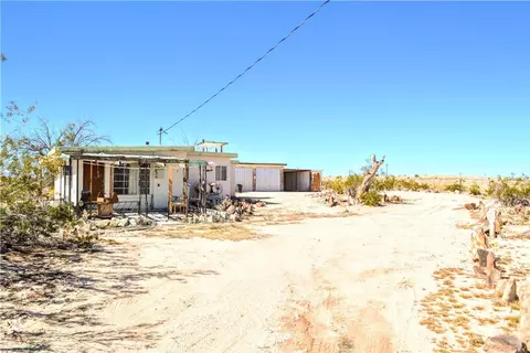 Exterior - 4040 Peter Rabbit, Twentynine Palms, CA 92277 photo 9 of 12