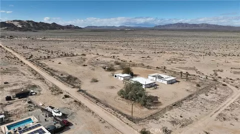 View/Area - 2580 Marks, Twentynine Palms, CA 92277 photo 6 of 12