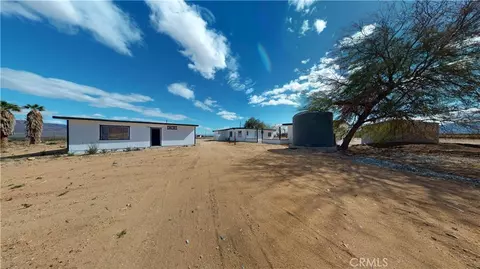 Exterior - 2580 Marks, Twentynine Palms, CA 92277 photo 4 of 8