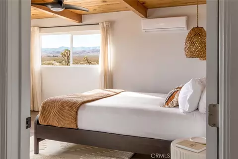 Bedroom - 2360 Sand, Landers, CA 92285 photo 2 of 5