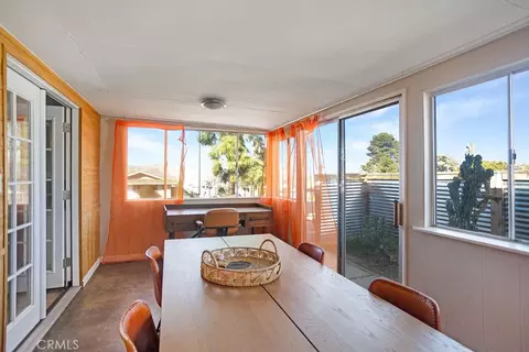 Dining - 61537 Valley View Dr, Joshua Tree, CA 92252 photo 3 of 3