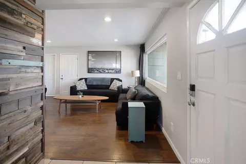 Entry Way - 61537 Valley View Dr, Joshua Tree, CA 92252 photo 2 of 2