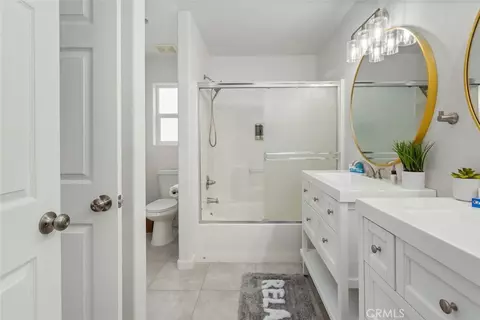 Bath - 62382 Crestview Dr, Joshua Tree, CA 92252 photo 2 of 2