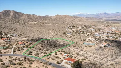 9486 Carmelita Cir, Yucca Valley, CA 92284