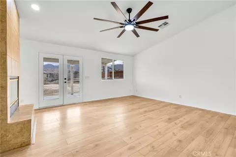 Living - 61791 Alta Mesa Dr, Joshua Tree, CA 92252 photo 3 of 4