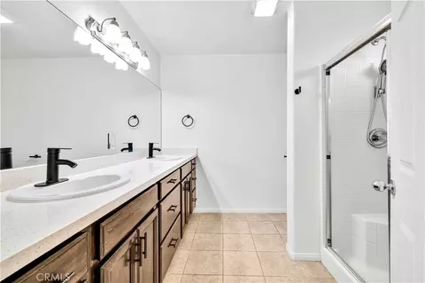 Bath - 61791 Alta Mesa Dr, Joshua Tree, CA 92252 photo 1 of 4