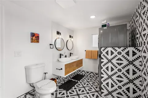 Bath - 55500 Massachusets, Landers, CA 92285 photo 2 of 2