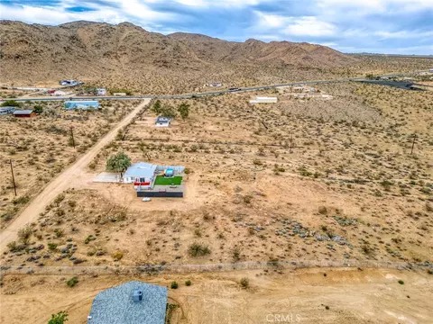 View/Area - 55500 Massachusets, Landers, CA 92285 photo 3 of 13