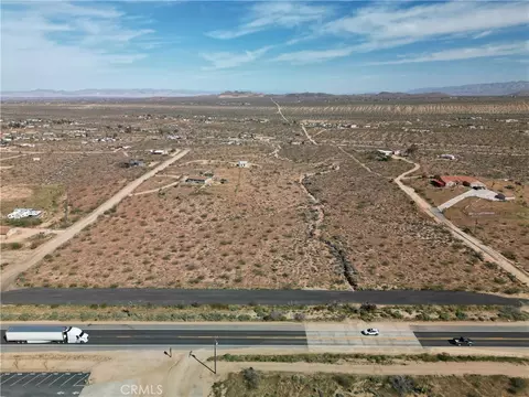 111 Perris, Landers, CA 92285 photo 4