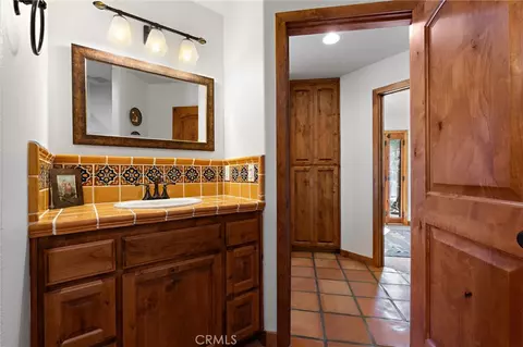 Bath - 60556 Mountain View Trl, Joshua Tree, CA 92252 photo 5 of 5