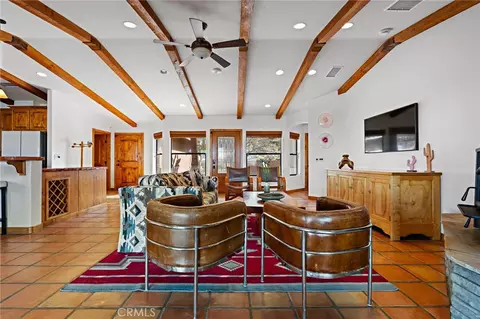 Living - 60556 Mountain View Trl, Joshua Tree, CA 92252 photo 4 of 11