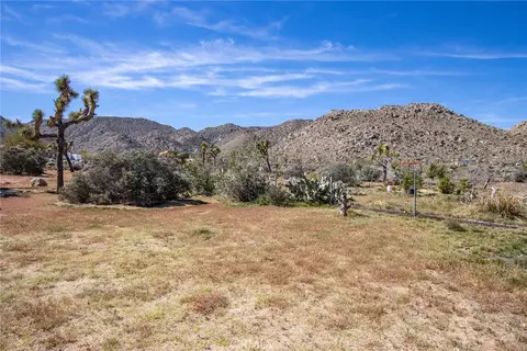 Exterior - 7994 Sunset Rd, Joshua Tree, CA 92252 photo 9 of 13