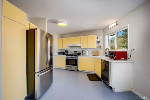 Kitchen - 7994 Sunset Rd, Joshua Tree, CA 92252 photo 1 of 3