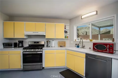 Kitchen - 7994 Sunset Rd, Joshua Tree, CA 92252 photo 2 of 3