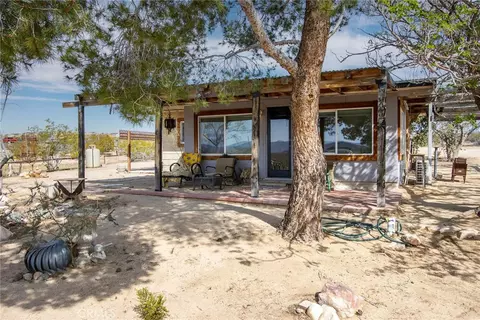 63720 Pluto Rd, Joshua Tree, CA 92252