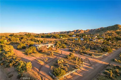 7985 Deer Trl, Yucca Valley, CA 92284