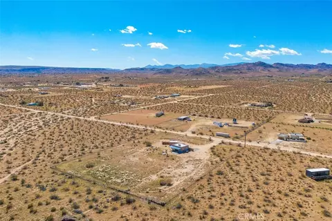 View/Area - 1335 Fortuna Ave, Landers, CA 92285 photo 1 of 12