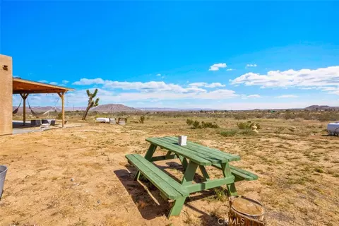 Exterior - 1335 Fortuna Ave, Landers, CA 92285 photo 11 of 16