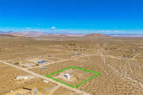 View/Area - 1335 Fortuna Ave, Landers, CA 92285 photo 10 of 12