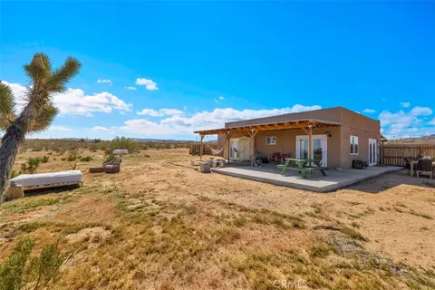 Exterior - 1335 Fortuna Ave, Landers, CA 92285 photo 8 of 16