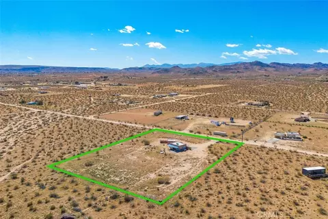 View/Area - 1335 Fortuna Ave, Landers, CA 92285 photo 11 of 12