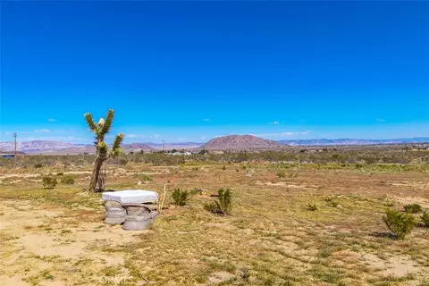Other - 1335 Fortuna Ave, Landers, CA 92285 photo 10 of 12