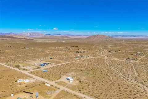 View/Area - 1335 Fortuna Ave, Landers, CA 92285 photo 3 of 12