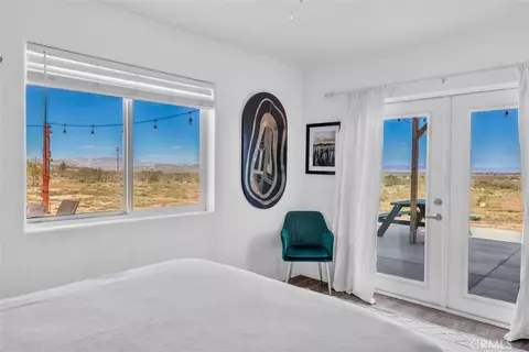 Bedroom - 1335 Fortuna Ave, Landers, CA 92285 photo 2 of 6