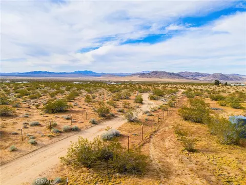 View/Area - 5975 Desert Star, Johnson Valley, CA 92285 photo 10 of 11