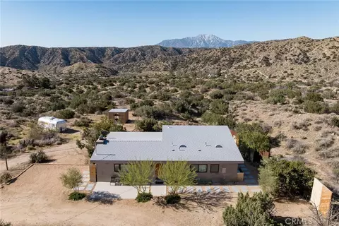 Exterior - 48575 W Paradise, Morongo Valley, CA 92256 photo 6 of 8