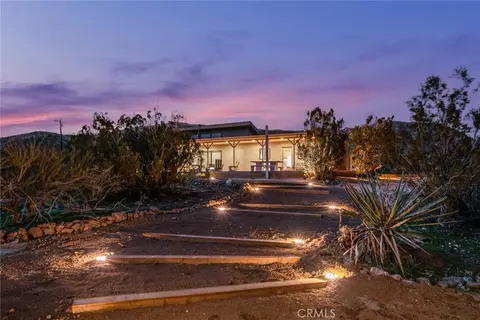 Exterior - 48575 W Paradise, Morongo Valley, CA 92256 photo 4 of 8