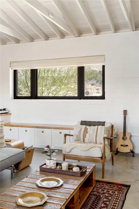 Living - 48575 W Paradise, Morongo Valley, CA 92256 photo 4 of 4