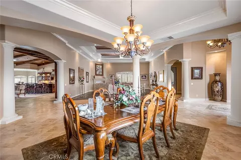 Dining - 58839 Santa Barbara Dr, Yucca Valley, CA 92284 photo 1 of 4