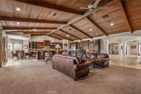 Living - 58839 Santa Barbara Dr, Yucca Valley, CA 92284 photo 3 of 3
