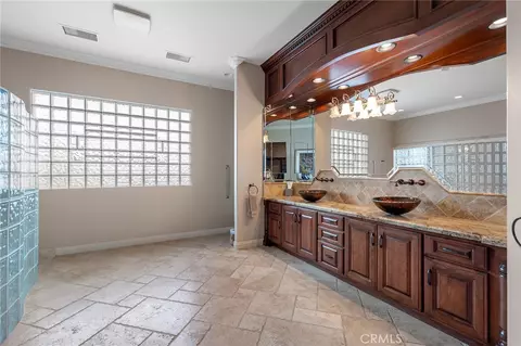 Bath - 58839 Santa Barbara Dr, Yucca Valley, CA 92284 photo 1 of 5