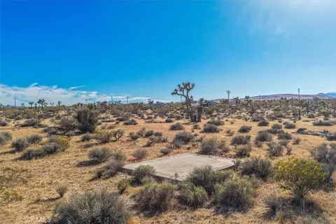 3161 Warren Vista Ave, Yucca Valley, CA 92284