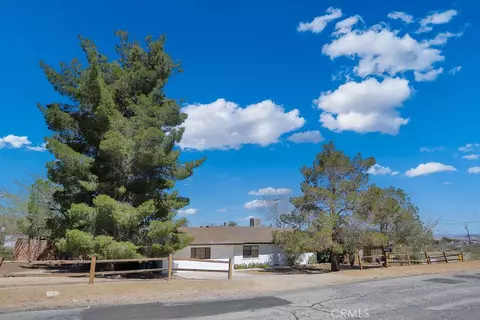 Exterior - 61680 Valley View Dr, Joshua Tree, CA 92252 photo 10 of 11