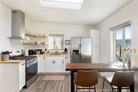 Kitchen - 5737 Mojave Ranch Rd, Joshua Tree, CA 92252 photo 1 of 5