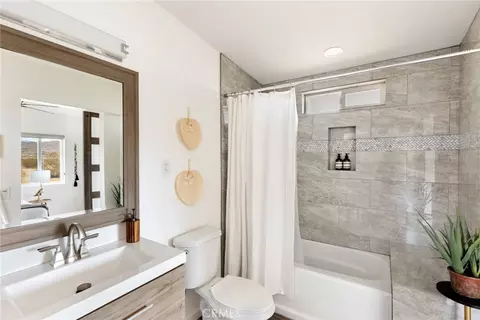 Bath - 5737 Mojave Ranch Rd, Joshua Tree, CA 92252 photo 1 of 3