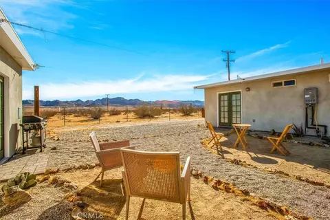 Exterior - 5737 Mojave Ranch Rd, Joshua Tree, CA 92252 photo 5 of 10