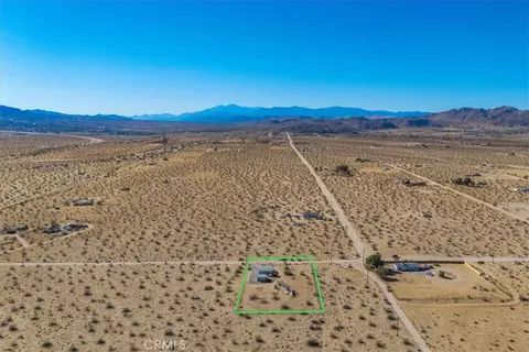 View/Area - 5737 Mojave Ranch Rd, Joshua Tree, CA 92252 photo 3 of 4