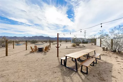 Exterior - 5737 Mojave Ranch Rd, Joshua Tree, CA 92252 photo 2 of 10