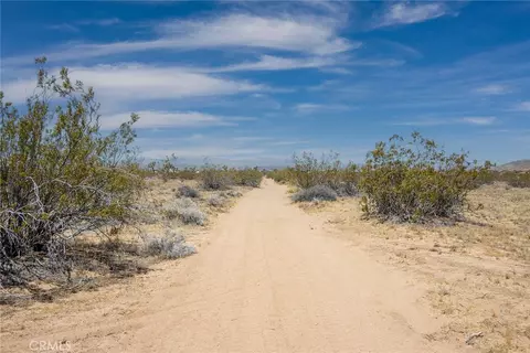 3674 Shawnee, Landers, CA 92285 photo 3