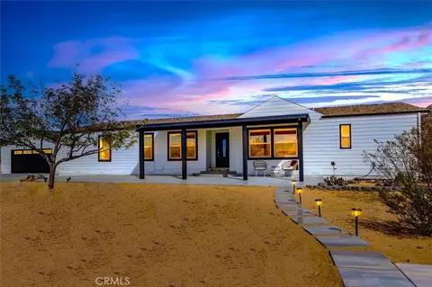 58770 Gerrie Ln, Landers, CA 92285