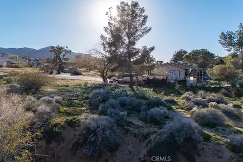 60432 Latham Trl, Joshua Tree, CA 92252 photo 2