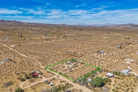 View/Area - 1022 Chuckawalla Rd, Landers, CA 92285 photo 7 of 8